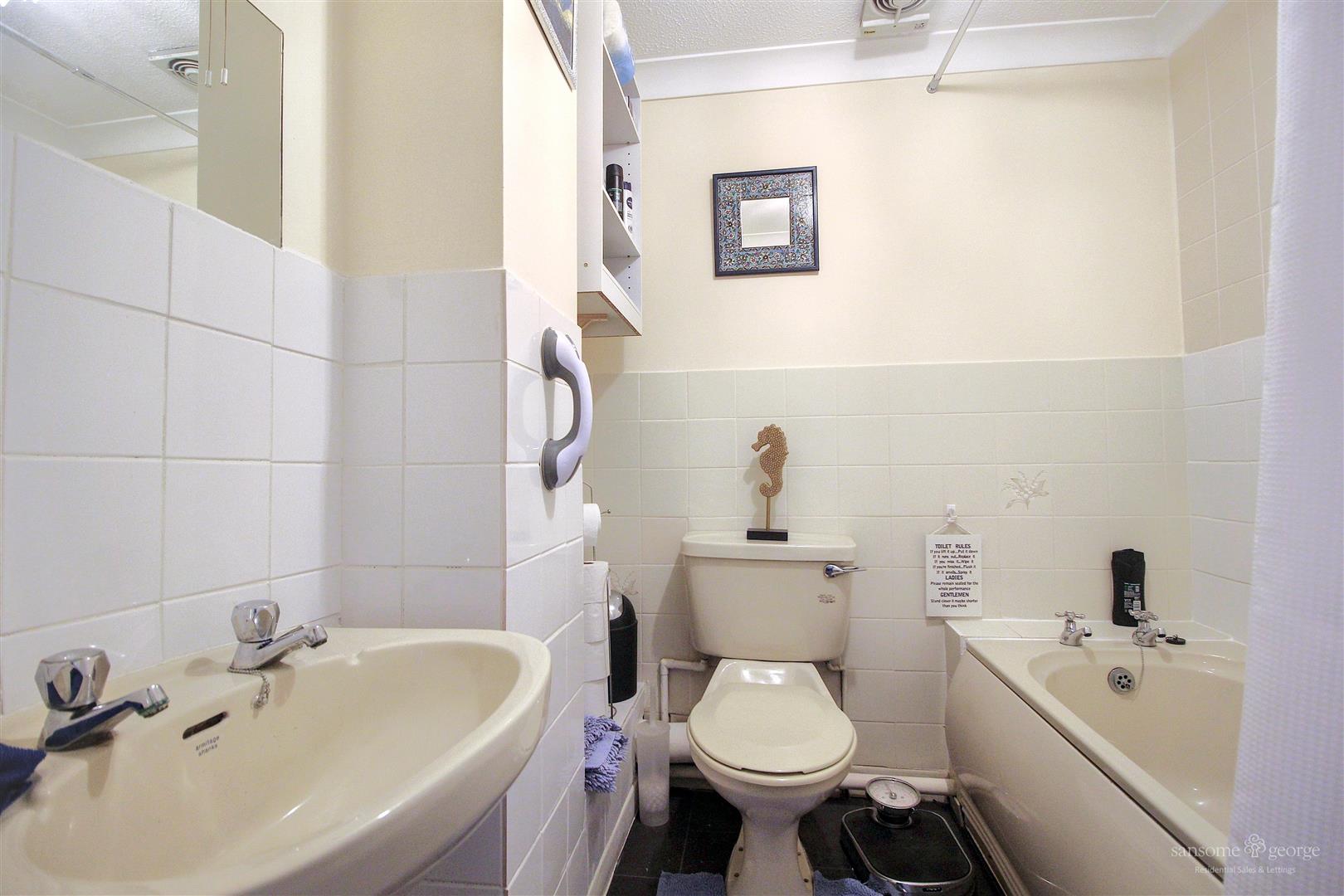 Orchard Court, Reading